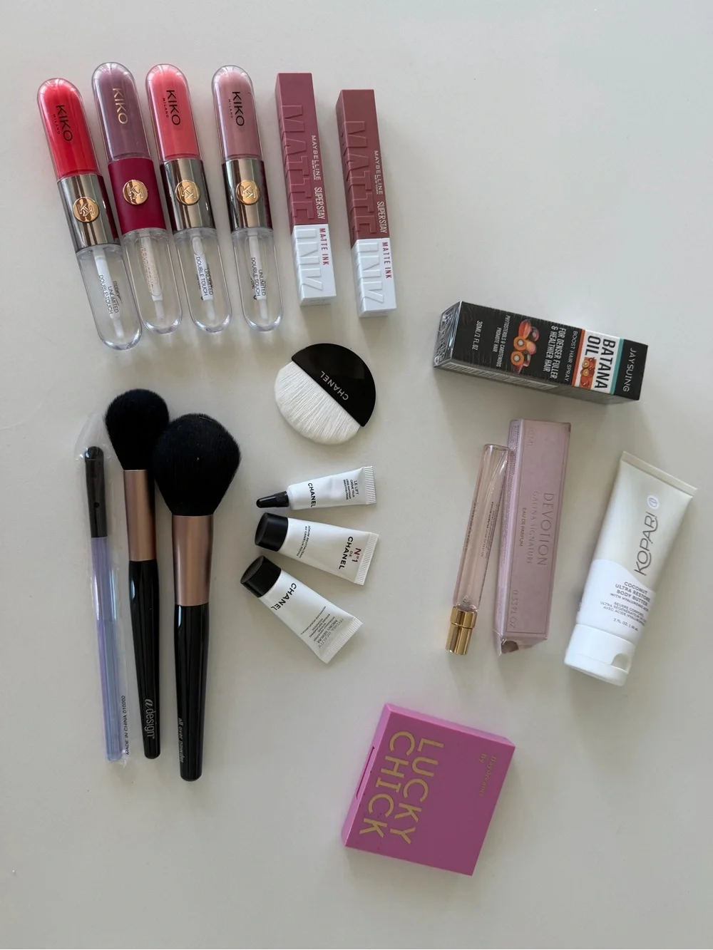 BUNDLE OF MAKE UP never used KOPARI - Kiko & Mabelline super stay lipsticks